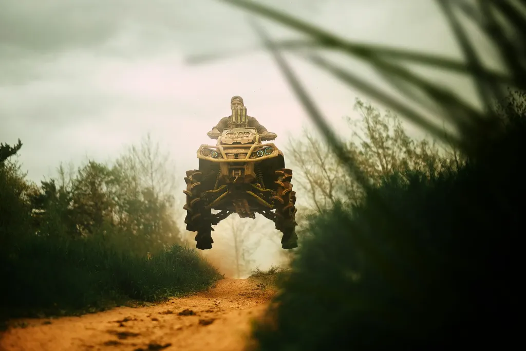 Can-Am Outlander X mr en salto